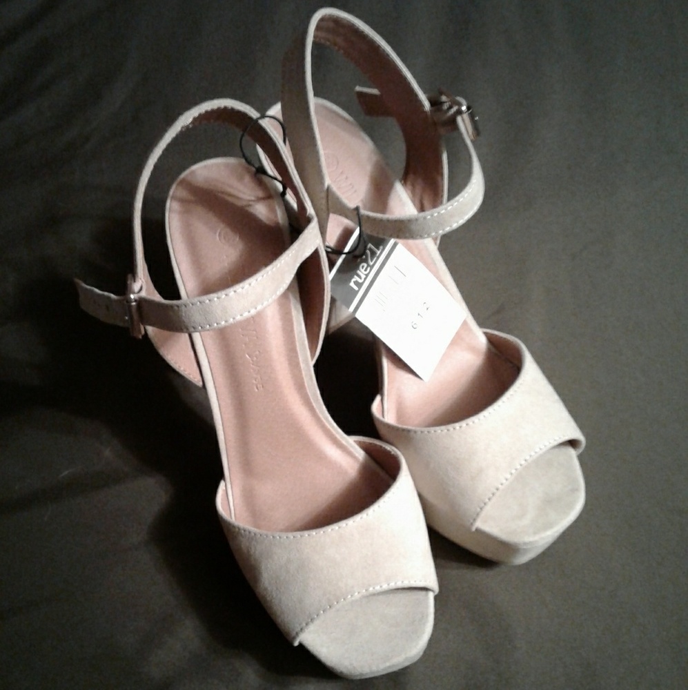 Beige Heels - Picture 3 of 3